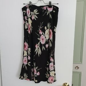 Jessica Black Floral Skirt